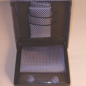 TIE/HANKY/CUFF-LINK SET